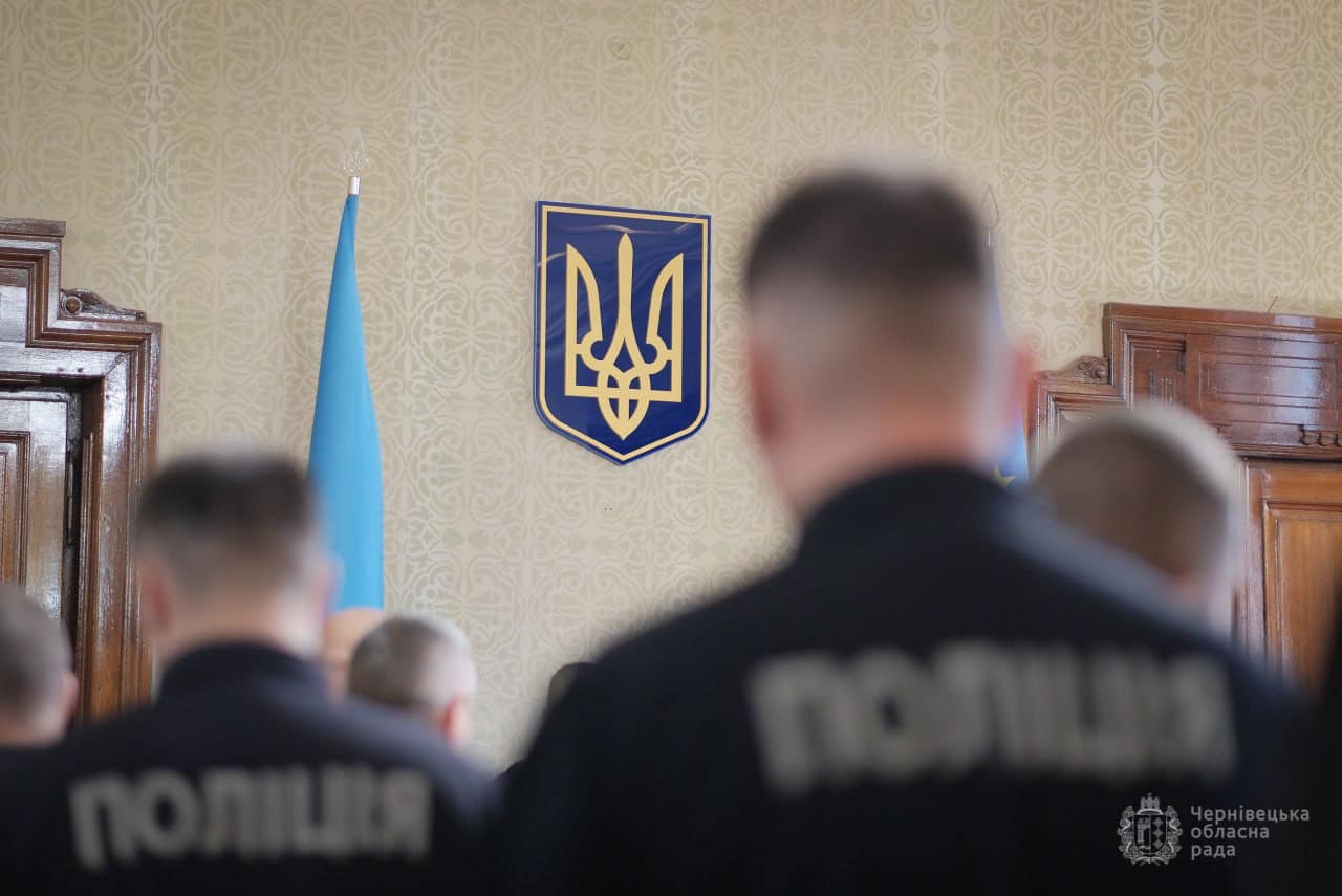 Заступник голови обласної ради Михайло Павлюк привітав дільничних офіцерів поліції з професійним святом
