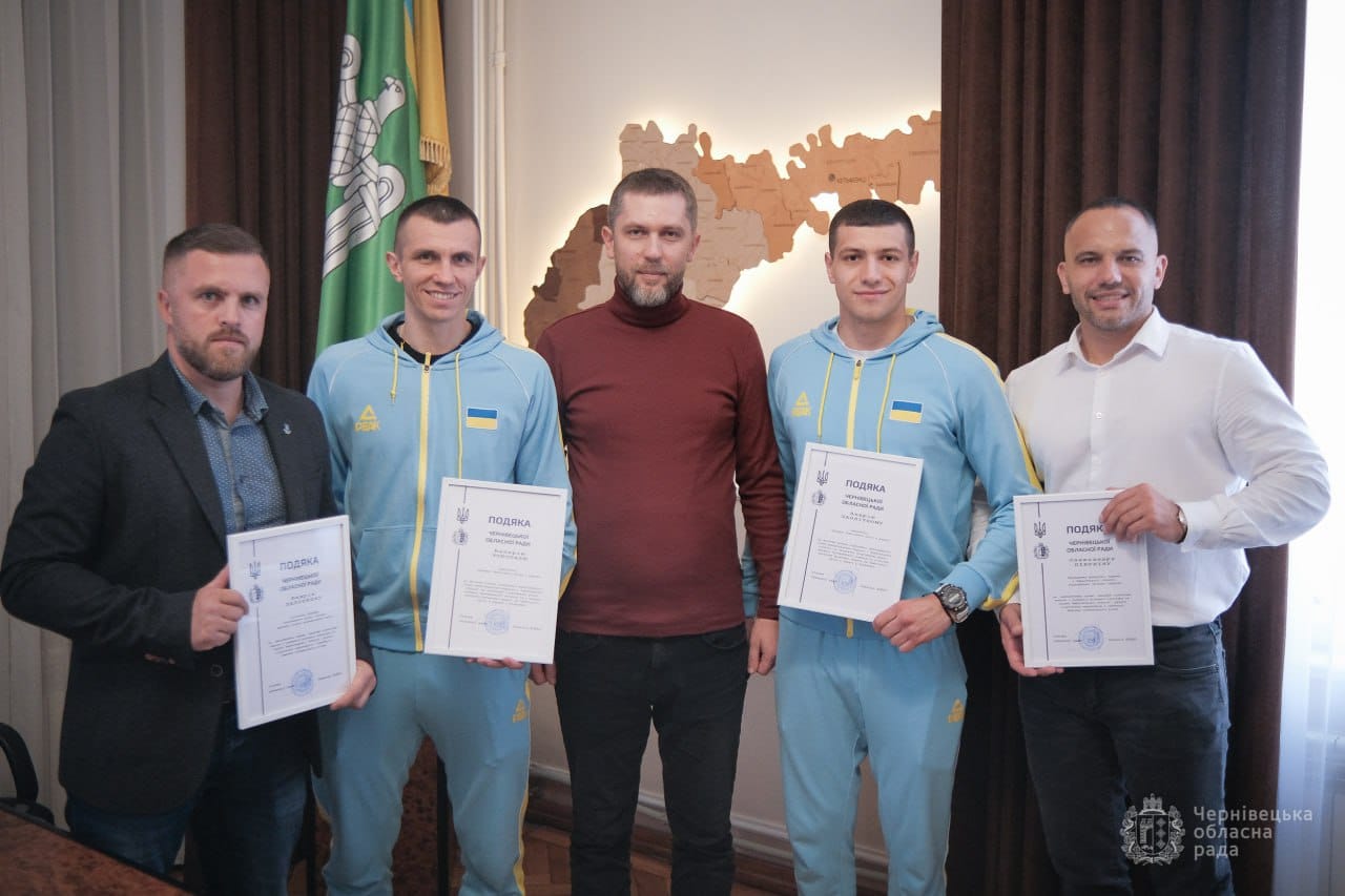 Голова обласної ради Олексій Бойко привітав каратистів із бронзою на чемпіонаті світу