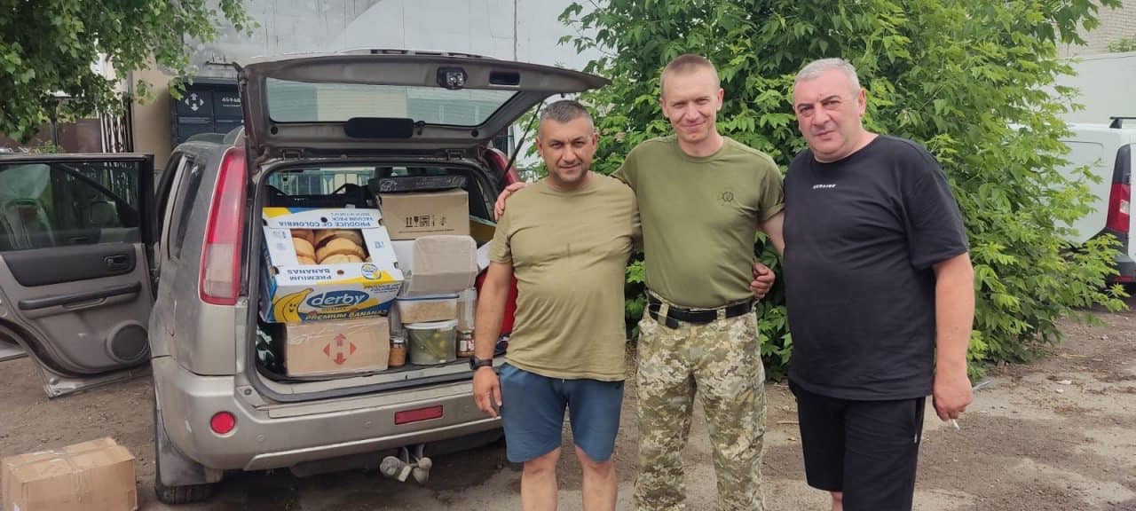 Жителі Клішковецької територіальної громади доставили чергову допомогу на передову