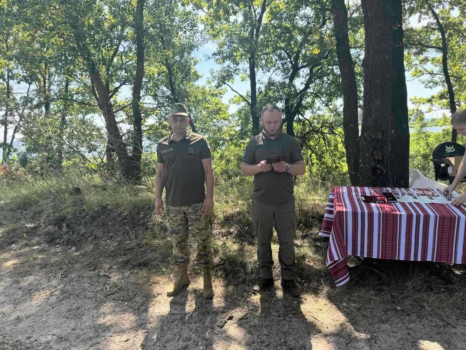 Воїна-захисника, уродженця села Зелений Гай, що в Новоселицькій громаді, Анатолія Довганюка нагороджено орденом «За мужність» ІІІ ступеня