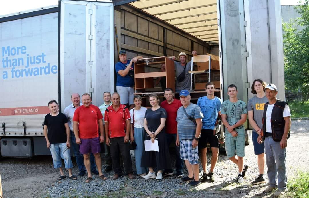 Партнерське місто Алуксне, що в Латвії, передало гуманітарний вантаж Хотину