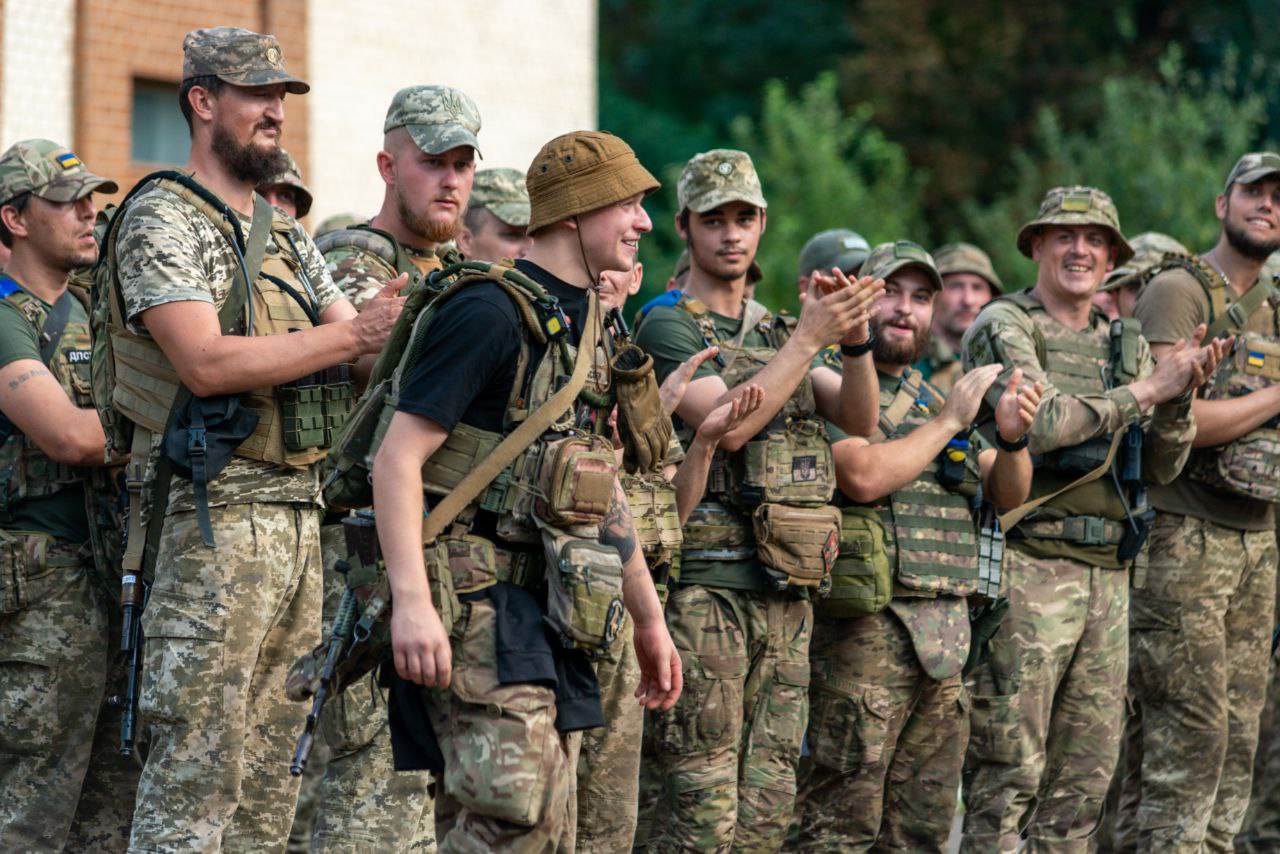 У Чернівці повернулися воїни-прикордонники, які виконували бойові завдання на передовій