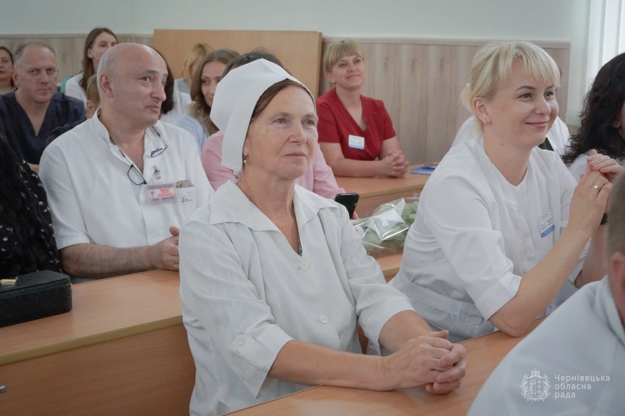 У Чернівецькій обласній клінічній лікарні відбулися урочистості з нагоди професійного свята – Дня медичного працівника