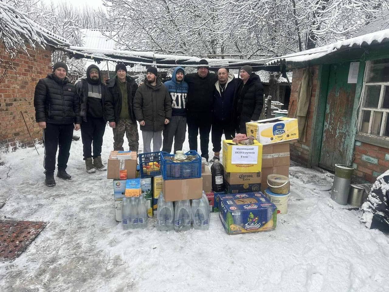 Волонтери Малинецького старостинського округу Клішковецької громади здійснили поїздку до захисників на Схід та передали чергову гуманітарну допомогу