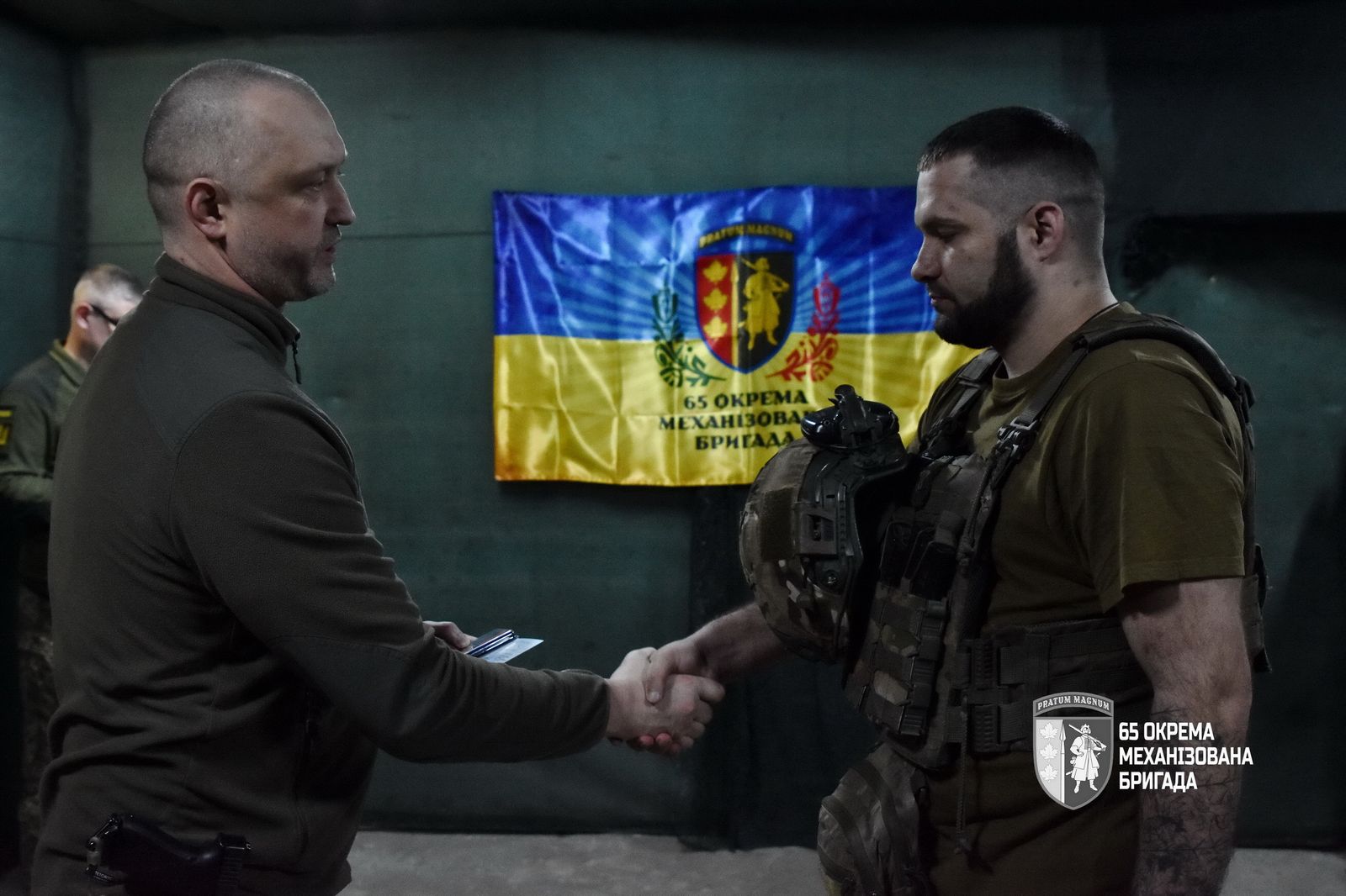 Мешканця села Шипинці, бійця 65-ї окремої механізованої бригади ЗСУ «Великий Луг» Вадима Божеску відзначено почесною військовою нагородою