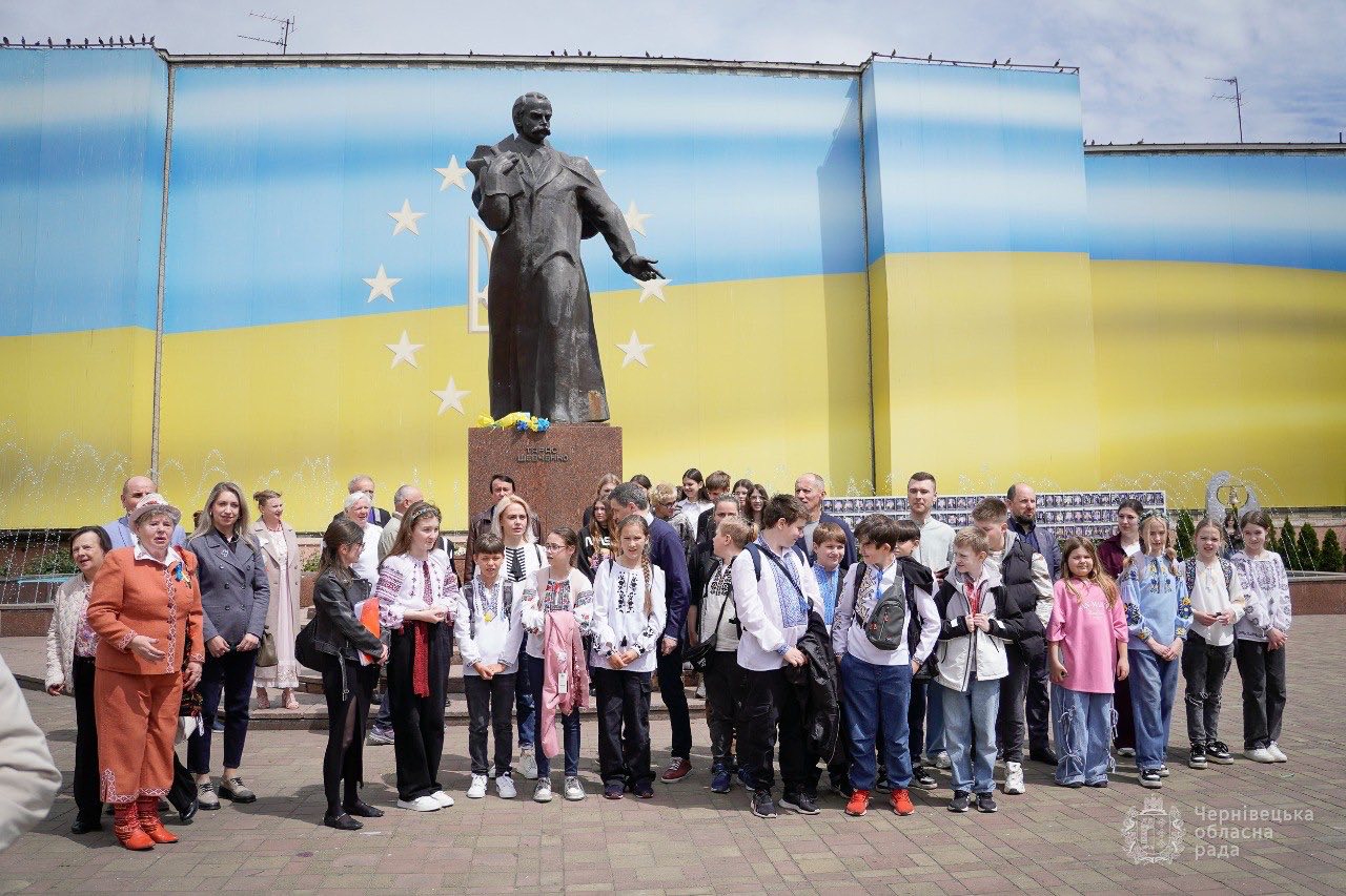 У Чернівцях вшанували Тараса Шевченка в день його перепоховання