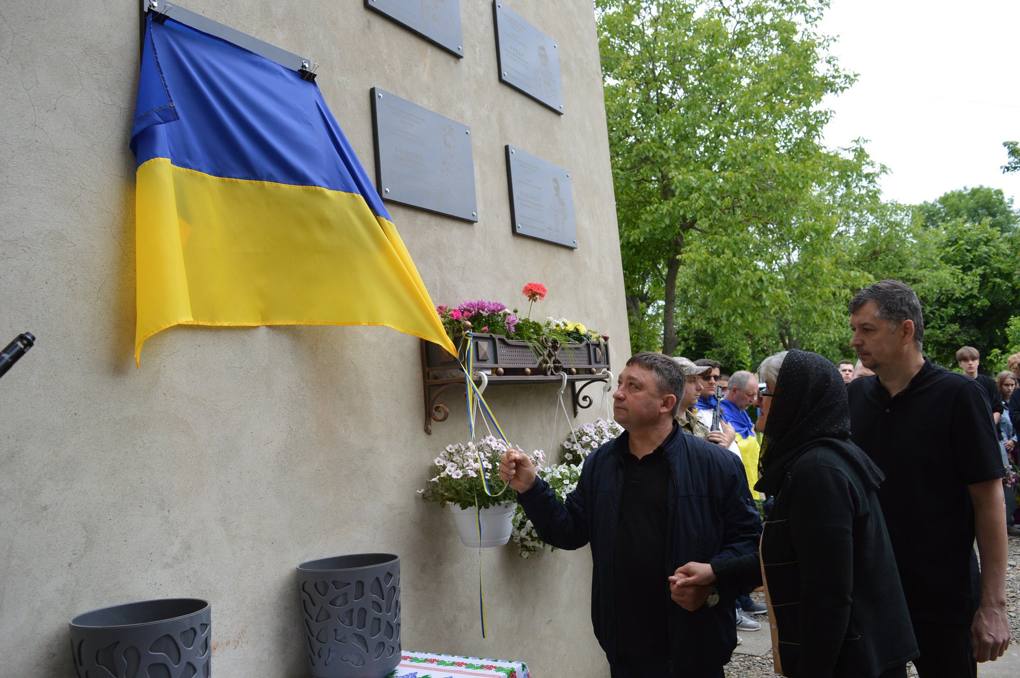 У Новоселицькій громаді відкрили дві меморіальні дошки на честь загиблих воїнів
