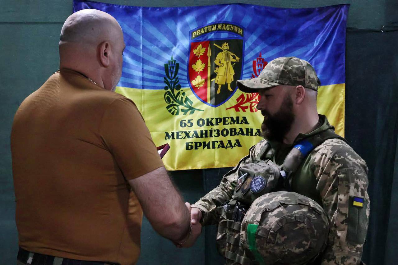 Молодший лейтенант Роман Кричун із Путили отримав високу нагороду від Президента України