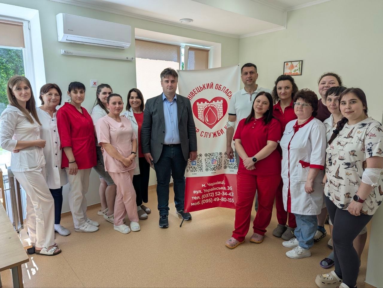 Медики ОКНП “Чернівецька обласна дитяча клінічна лікарня” здали кров на потреби Збройних Сил України
