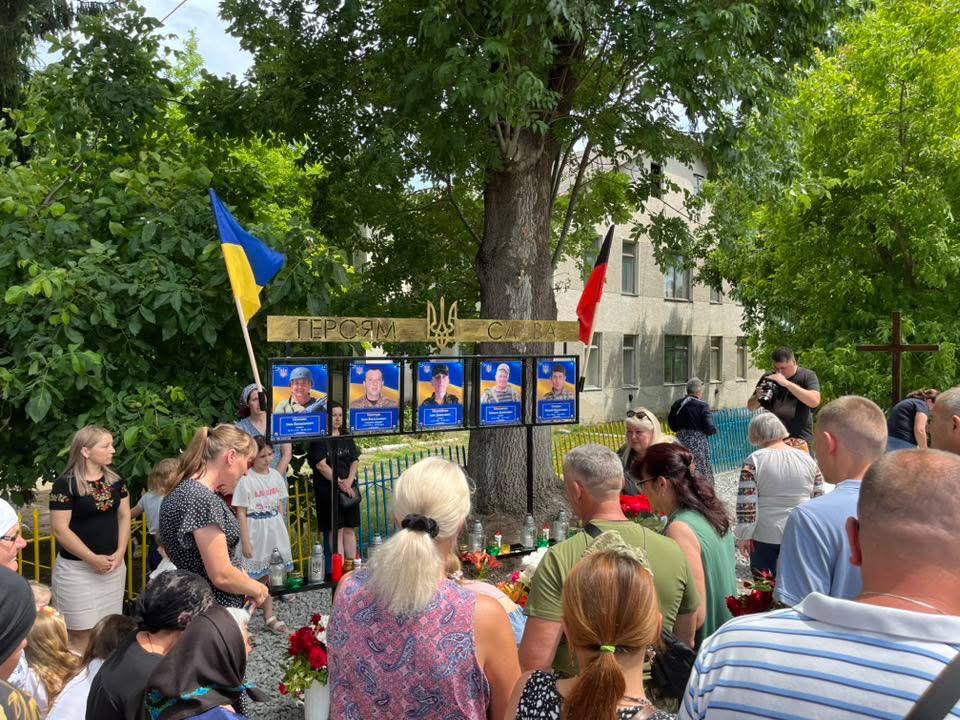 У селі Лашківка Кіцманської громади відкрили Алею Слави