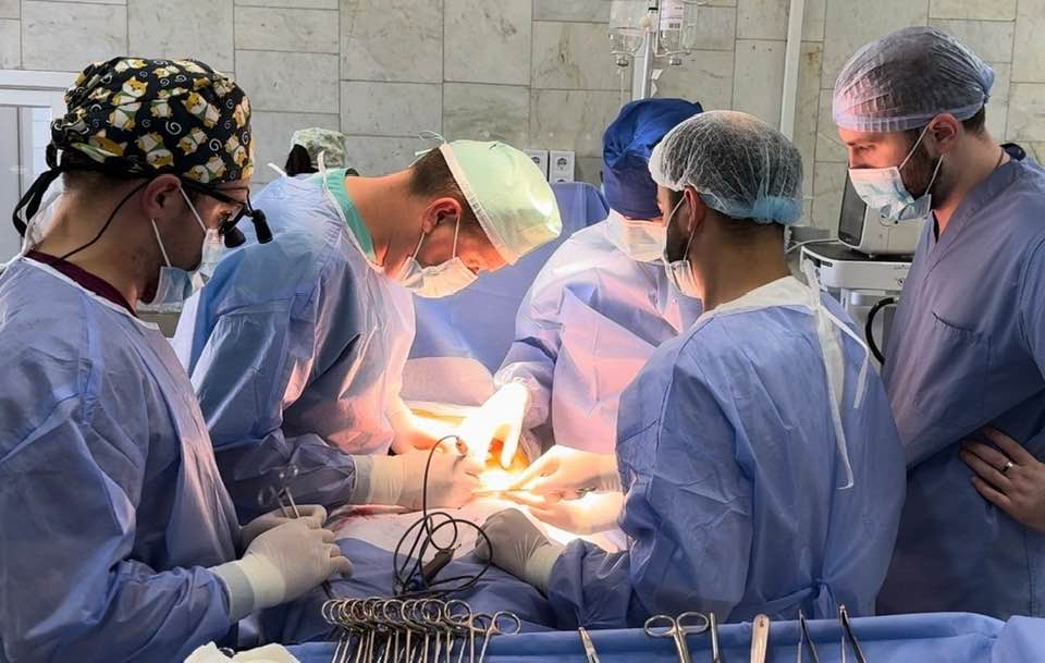 В ОКНП «Чернівецька обласна клінічна лікарня» успішно провели вже восьму трансплантацію нирки