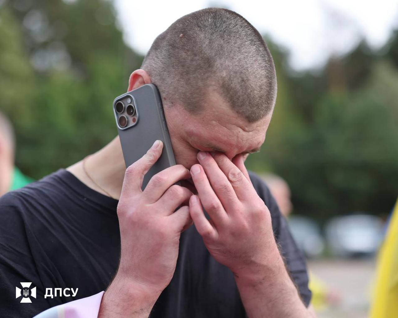 У День Незалежності з полону повернулися шестеро буковинських захисників