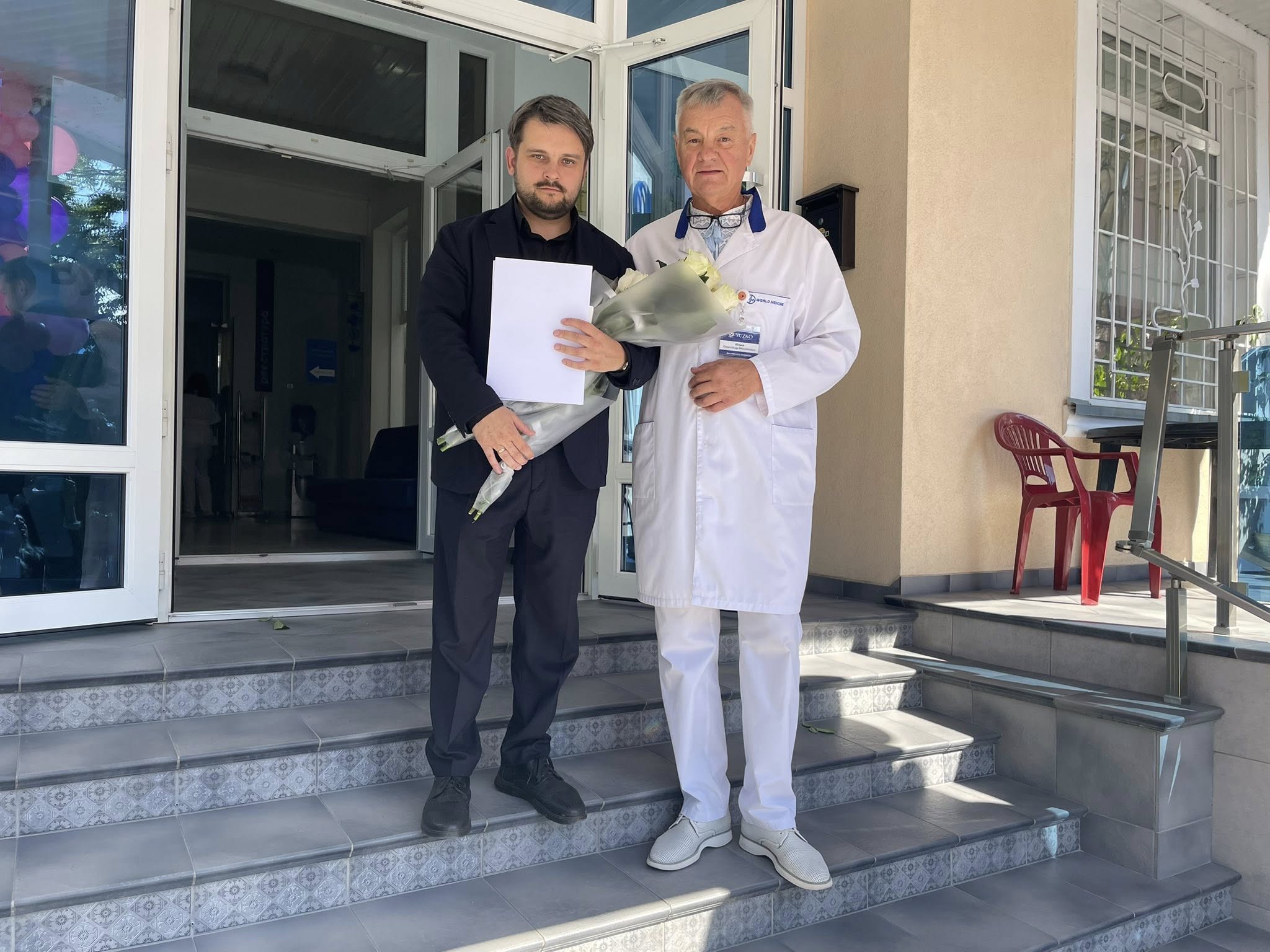 Заступник голови Чернівецької обласної ради Михайло Павлюк привітав керівників та колектив Центру репродуктивного здоров’я з нагоди 30-ї річниці діяльності