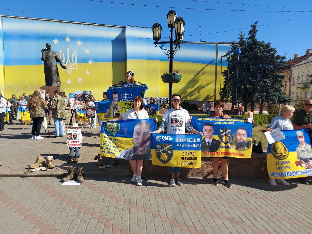 У Чернівцях молилися за повернення зниклих безвісти захисників