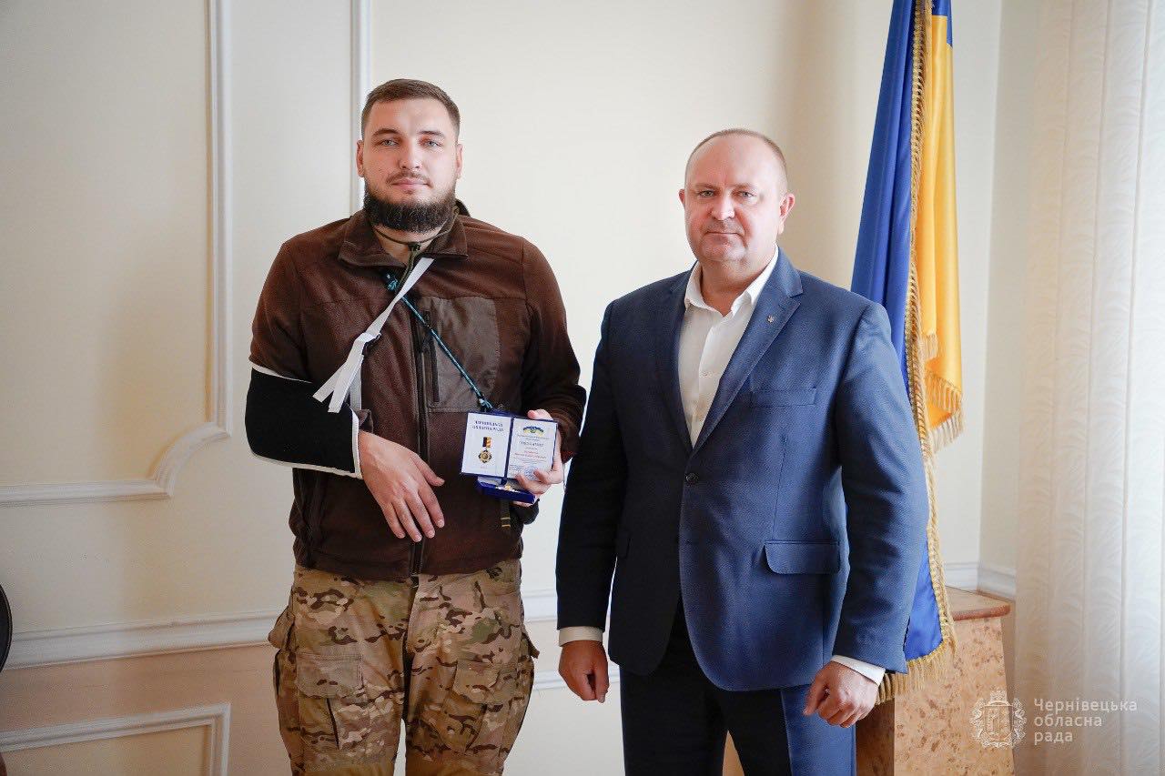 Військовий з Буковини отримав Почесну відзнаку голови Чернівецької обласної ради «Незламні»