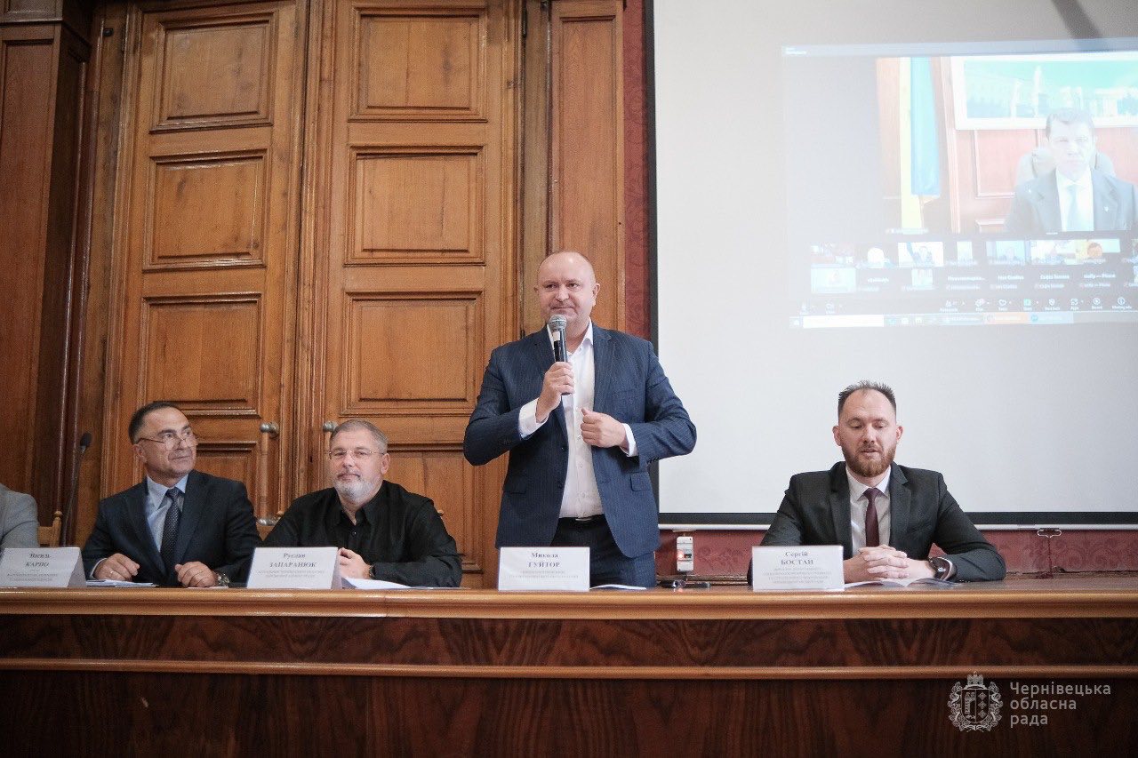 У Чернівцях розпочав роботу Міжнародний експертний форум про українську дипломатію в умовах війни та постконфлікту за участю дипломатів, науковців та експертів із України та зарубіжжя