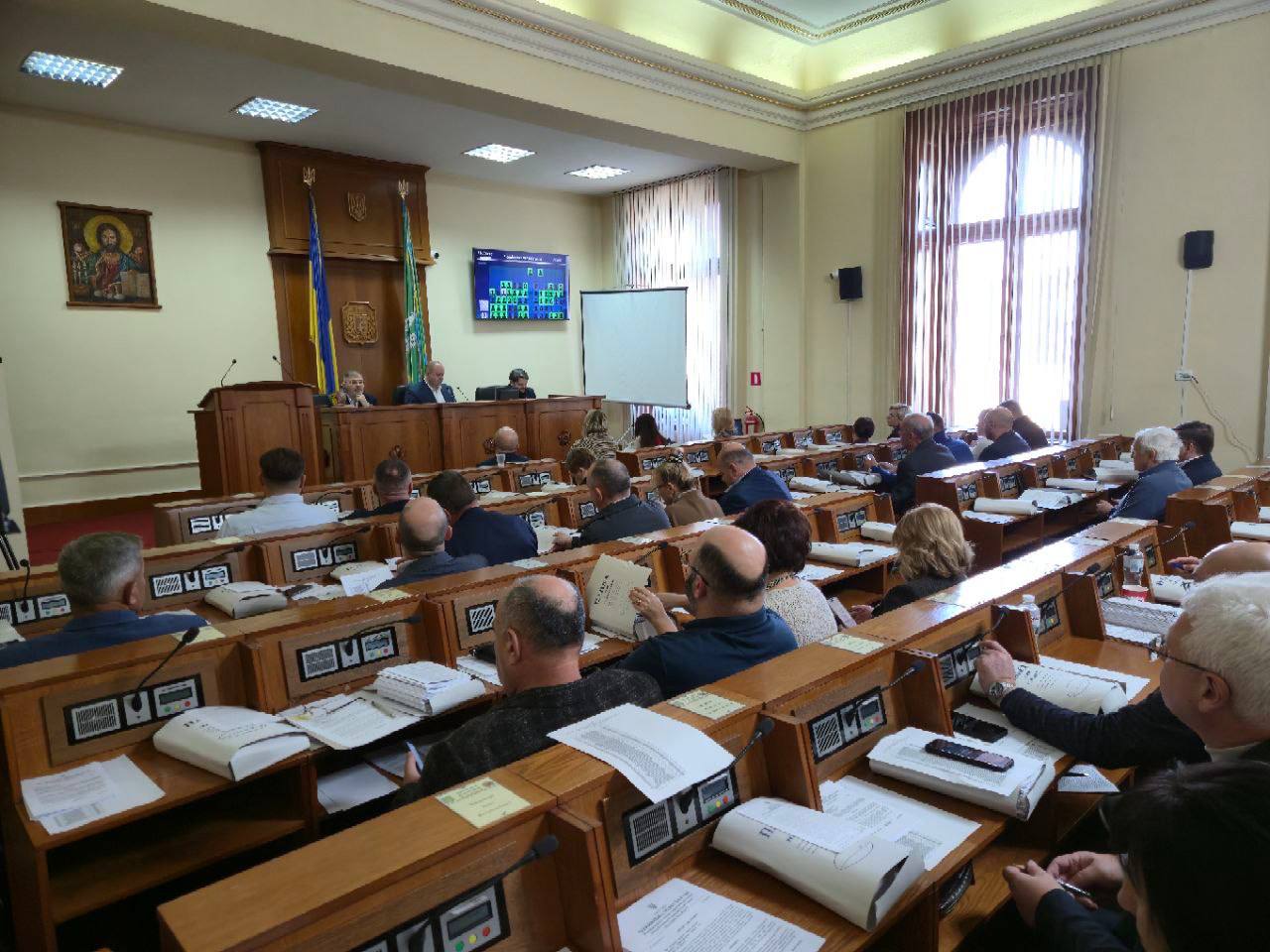 Розпочала роботу 21-ша сесія Чернівецької обласної ради VIII скликання
