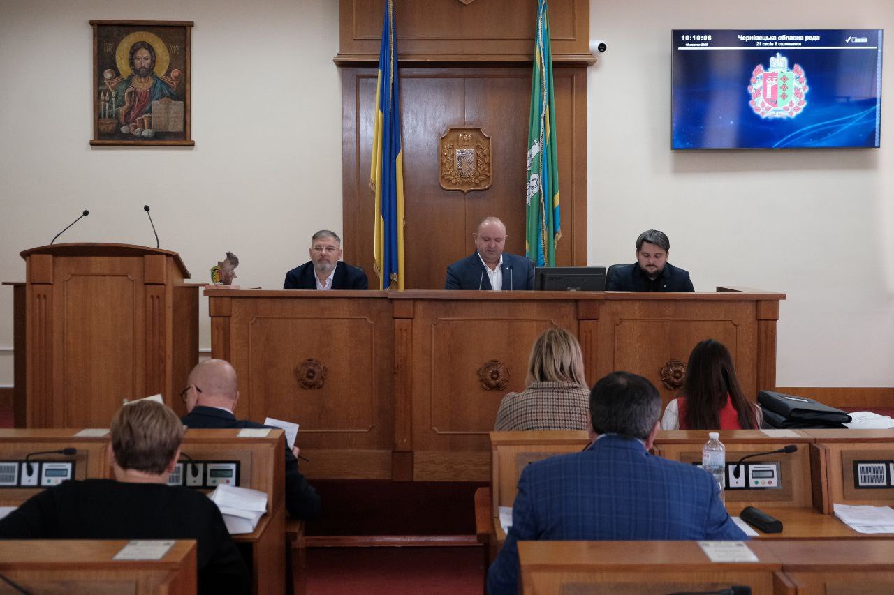 Десять закладів професійної освіти передано у спільну власність територіальних громад області