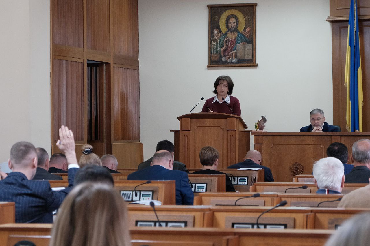 Чернівецька обласна рада під час 21-ї сесії підтримала Прогноз обласного бюджету на 2026–2028 роки