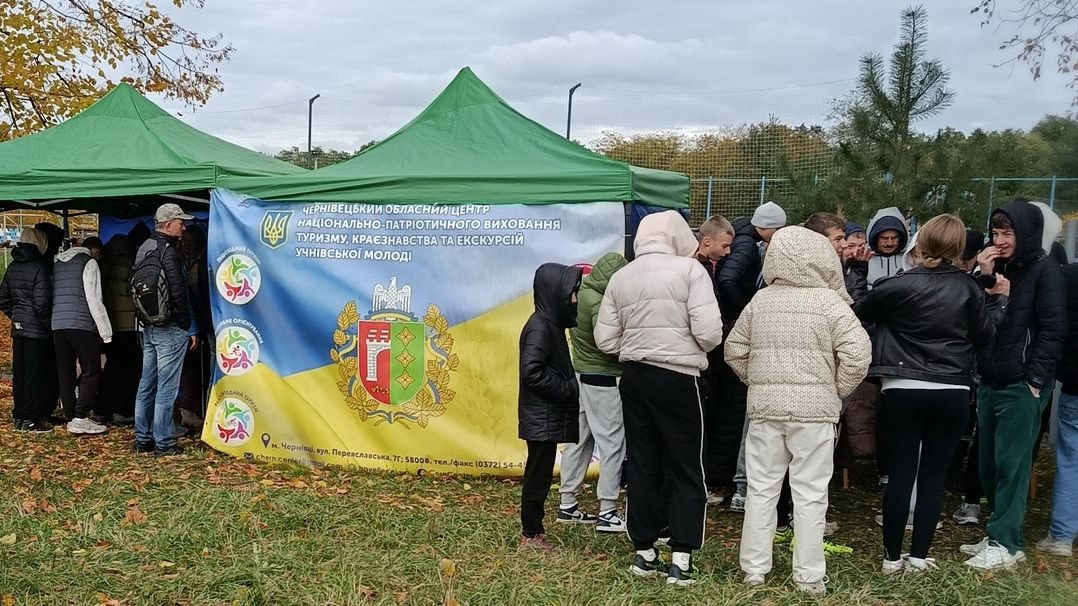 У Чернівцях відбулися щорічні «Козацькі забави» – навчально-тренувальний збір для вихованців комунального закладу «Чернівецький обласний центр національно-патріотичного виховання, туризму, краєзнавства та екскурсій учнівської молоді»