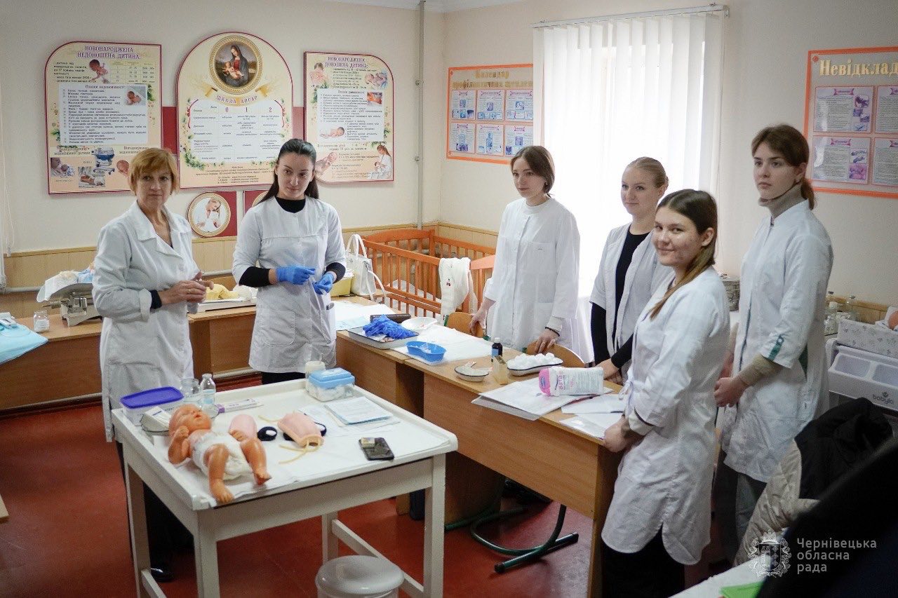 Понад 70 років Новоселицький медичний фаховий коледж готує медичних працівників для всієї України