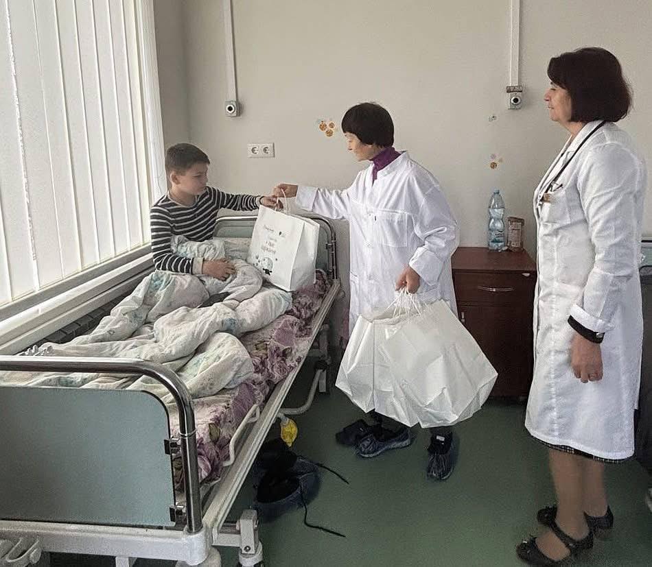 Важливу допомогу від доброчинців отримала Чернівецька обласна дитяча клінічна лікарня