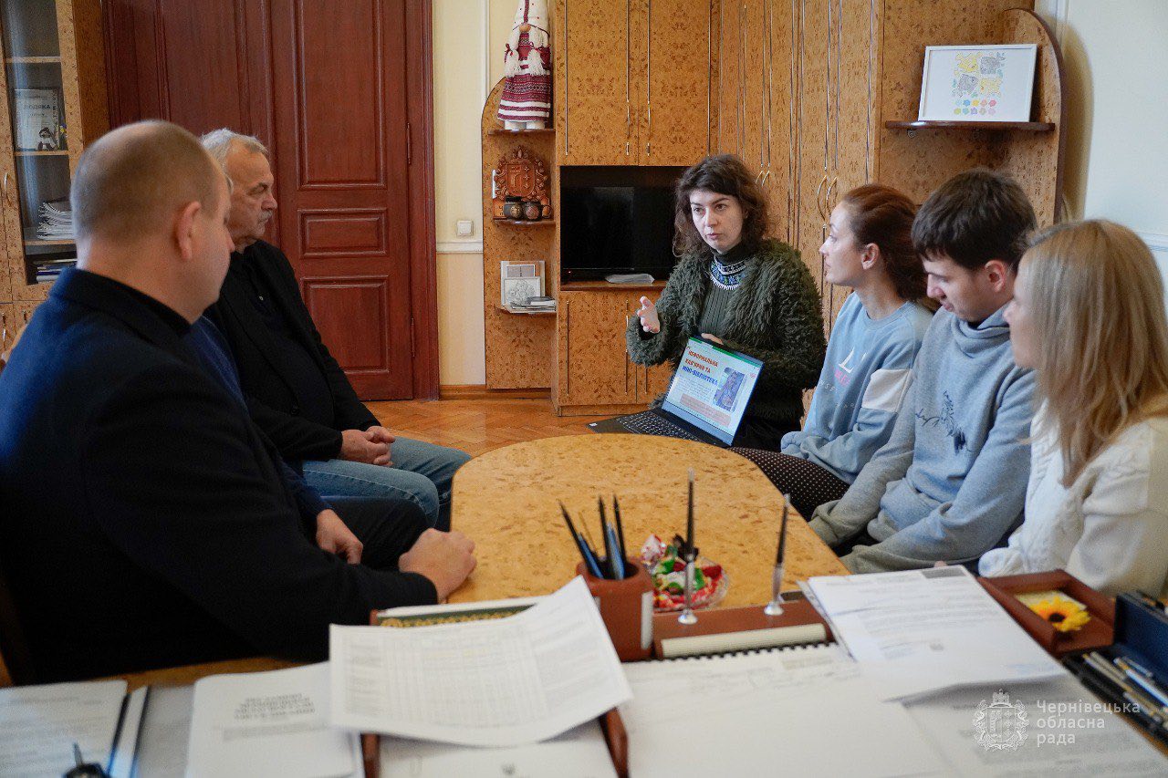 У Чернівецькій облраді обговорили створення громадського простору для молоді з інвалідністю