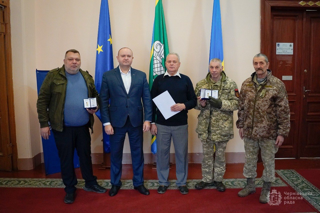 Виконувач обов’язків голови Чернівецької обласної ради Микола Гуйтор зустрівся з людьми, для яких незалежність нашої держави не гасло, а справа життя