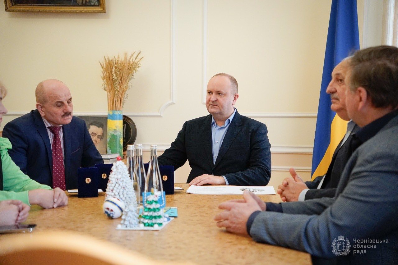 З нагоди Міжнародного дня волонтера у Чернівецькій обласній раді відбулися урочисті збори