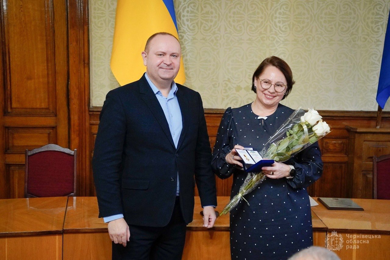 У Чернівцях з нагоди Дня місцевого самоврядування відбулися урочисті збори.